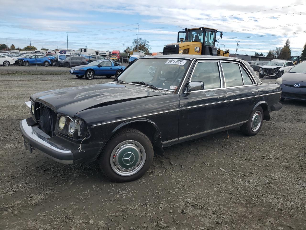 1983 Mercedes-Benz 240 Series 240D, VIN WDBAB23A4DB388700 — Front end