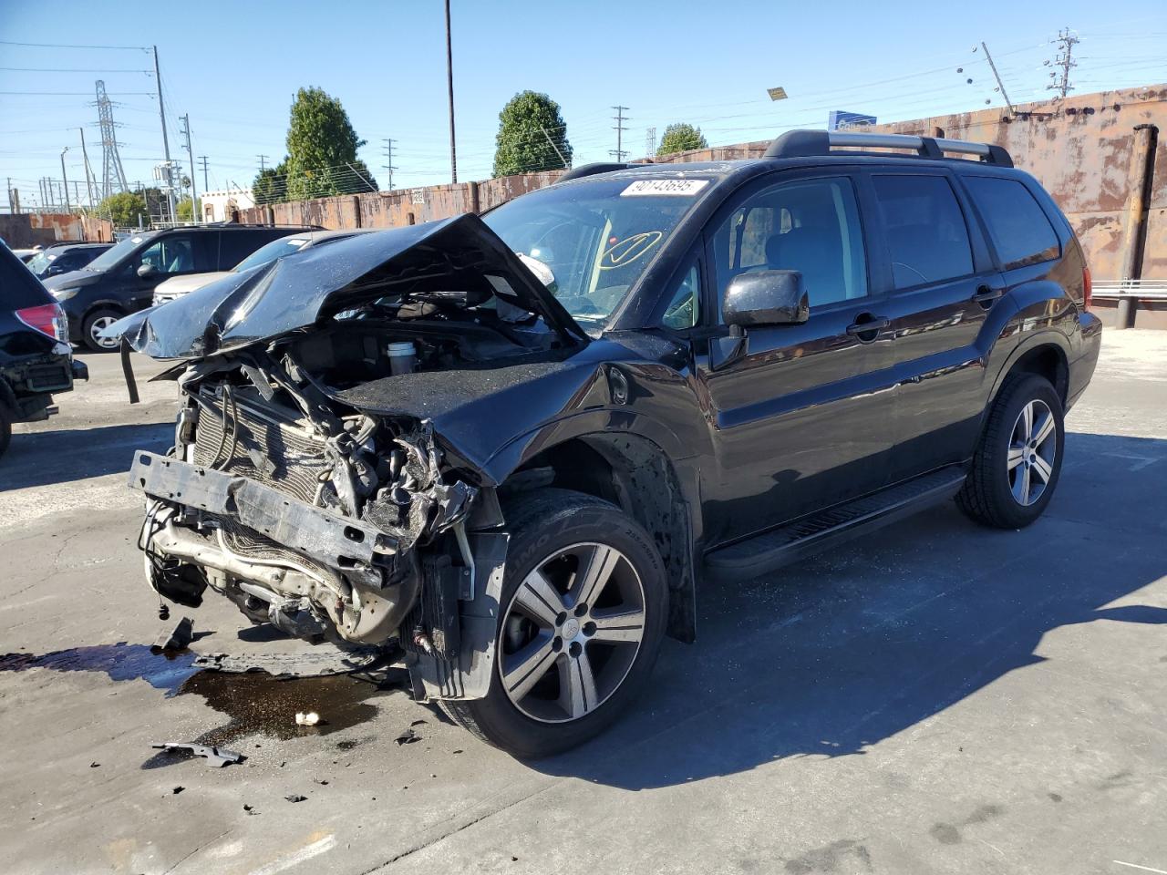 2010 Mitsubishi Endeavor SE, VIN 4A4JN3AS6AE001528 — Front end