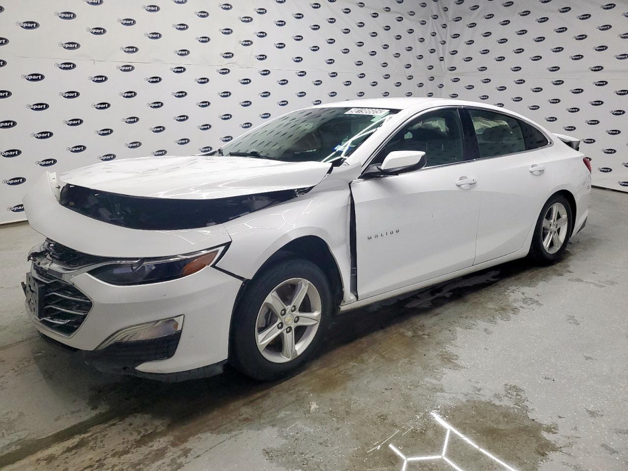 2022 Chevrolet Malibu LS, VIN 1G1ZC5ST3NF173043 — Фото с аукциона 1 of 4