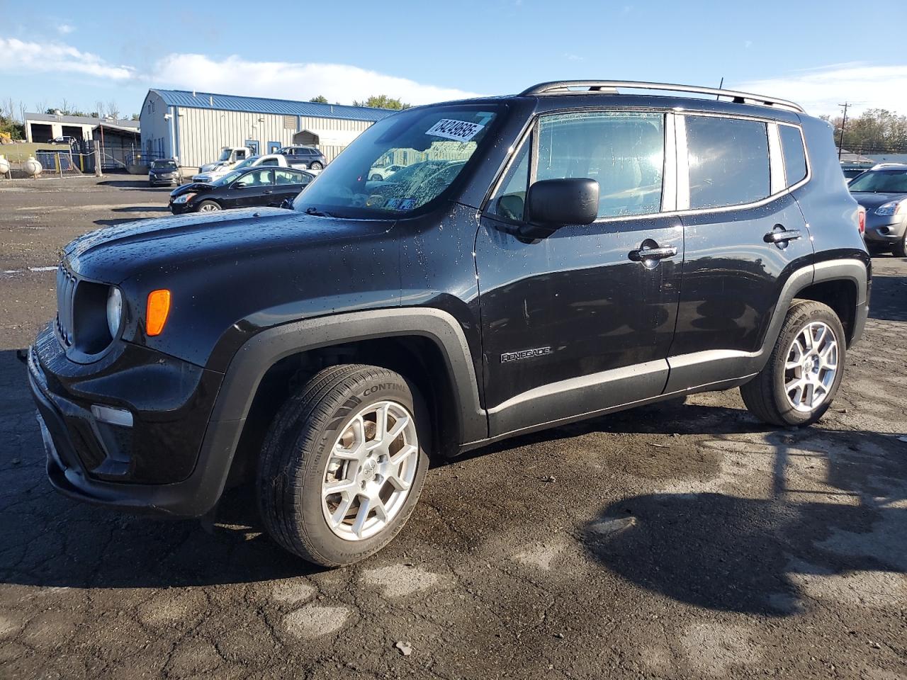 2022 Jeep Renegade Latitude, VIN ZACNJDB19NPN50795 — Auction photo 1 of 4