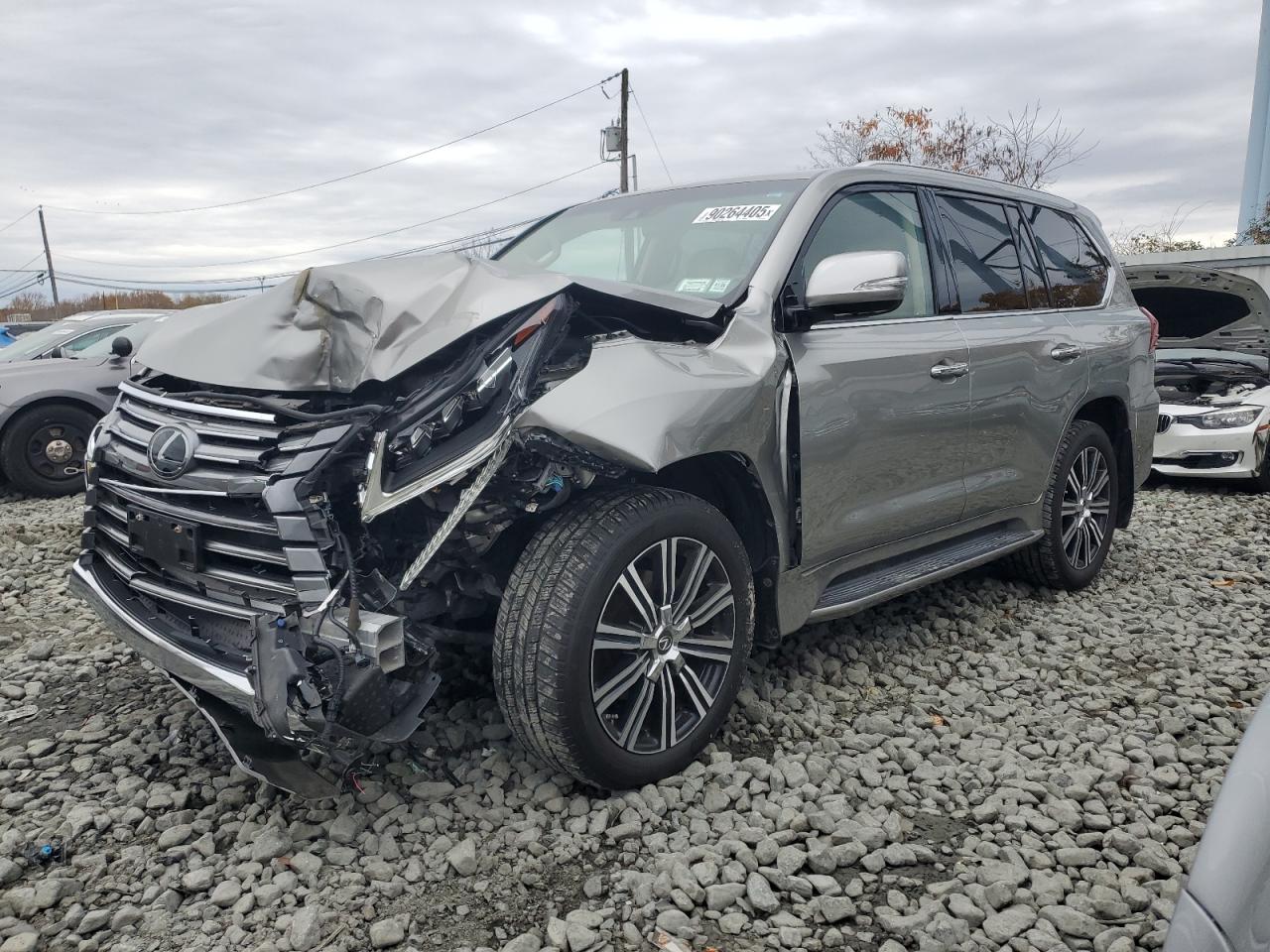 2021 Lexus LX 570, VIN JTJFY7AX4M4337628 — Перед