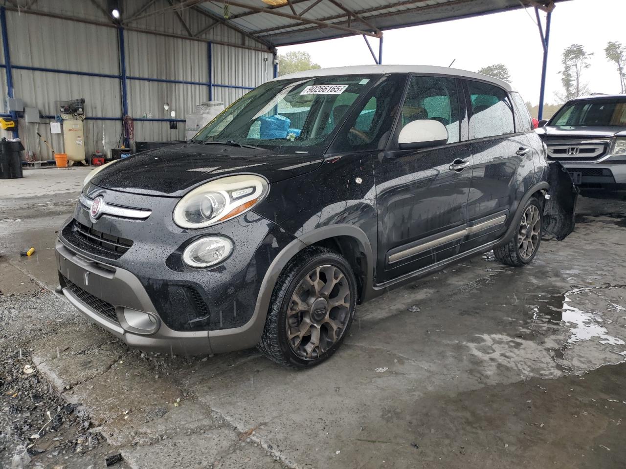 2016 FIAT 500L Urbana Trekking, VIN ZFBCFADH4GZ037417 — Rear end