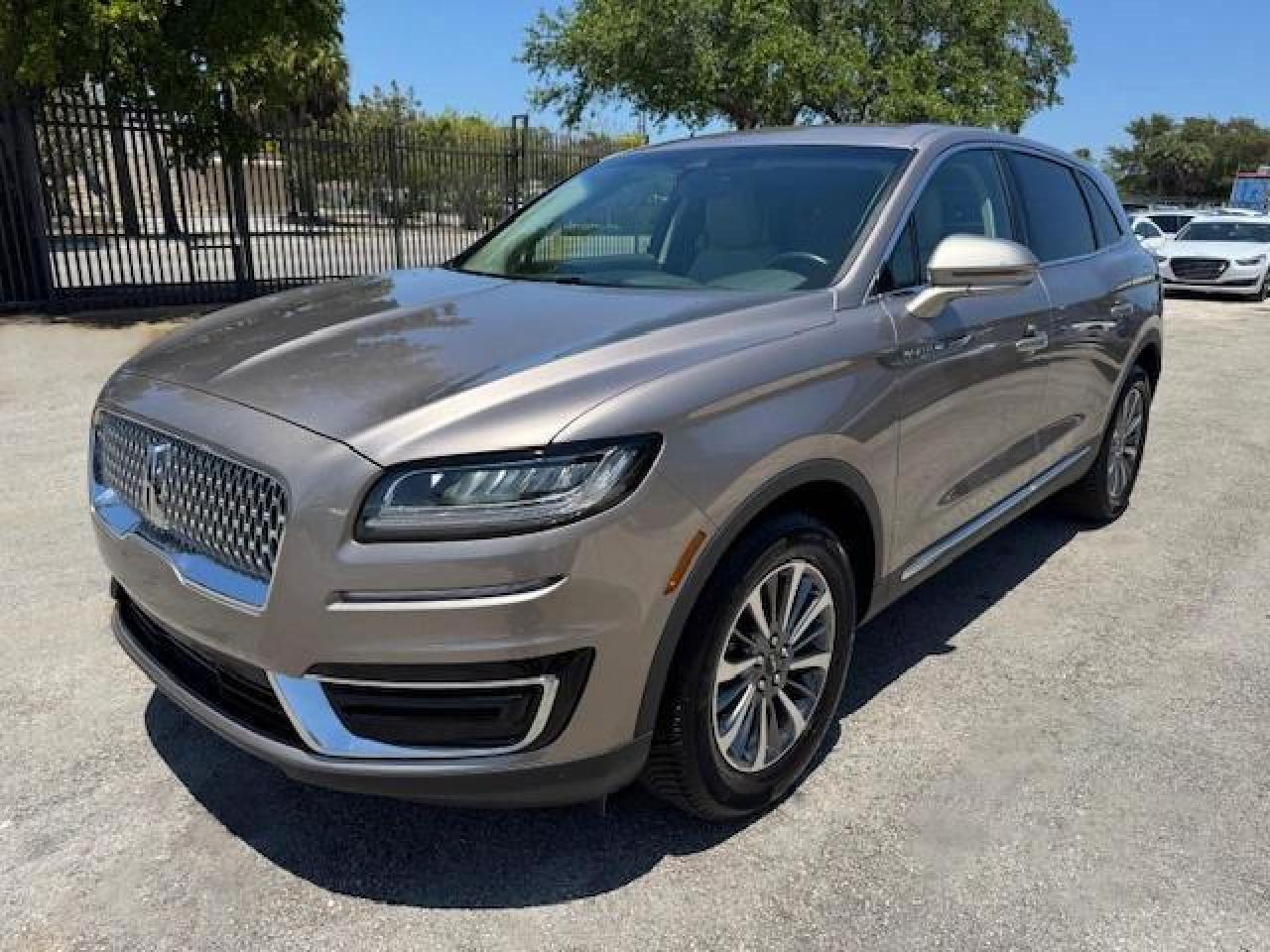 2020 Lincoln Nautilus Standard, VIN 2LMPJ8J93LBL15854 — Prior damage history