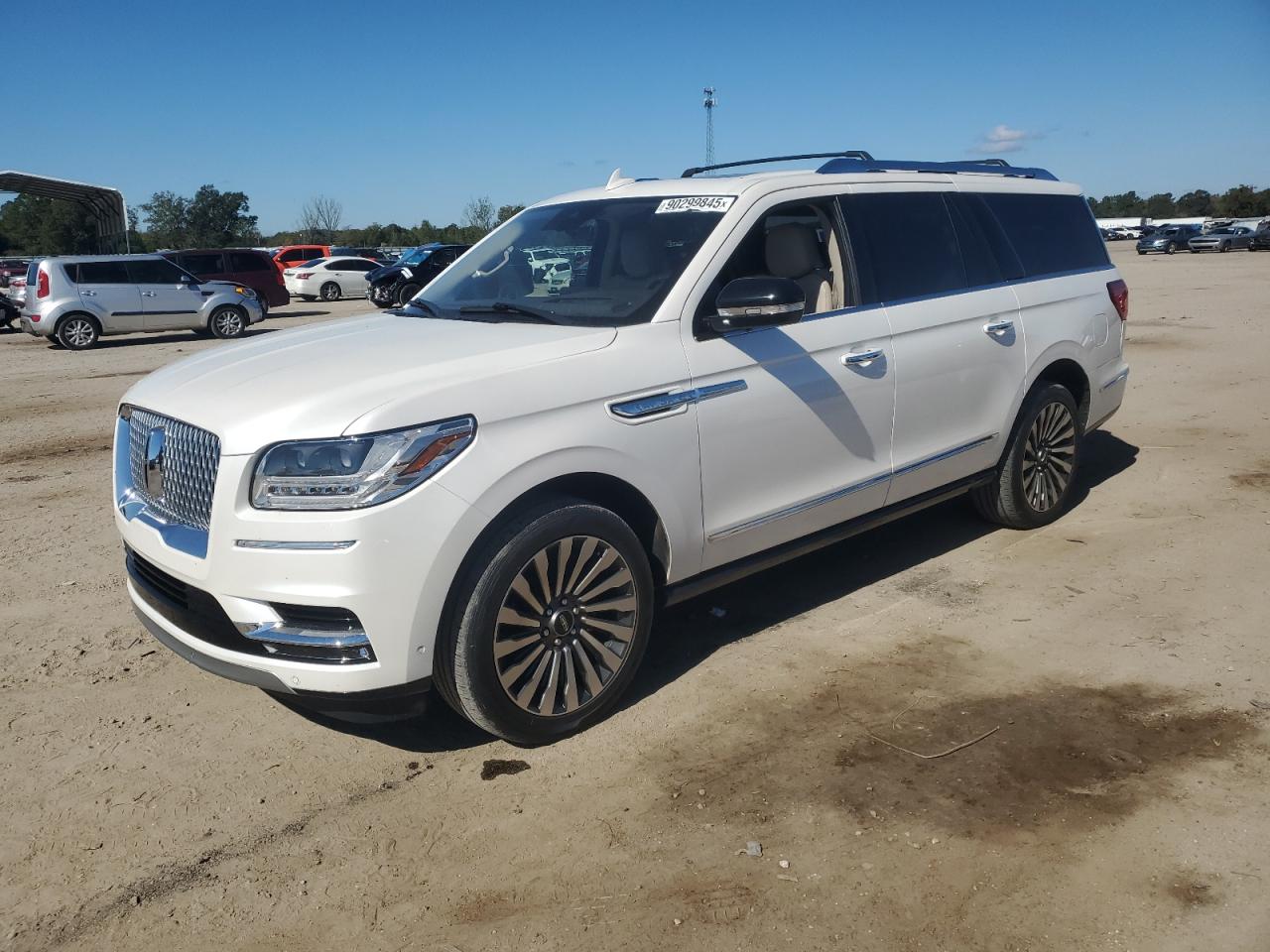 2019 Lincoln Navigator Reserve, VIN 5LMJJ3LTXKEL09207 — Frame damage