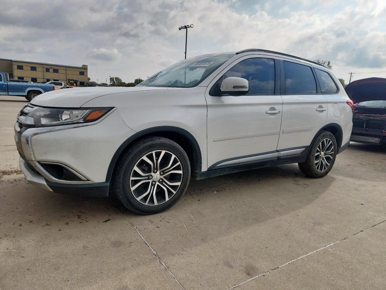 2016 Mitsubishi Outlander SE, VIN JA4AD3A38GZ000749 — Roof