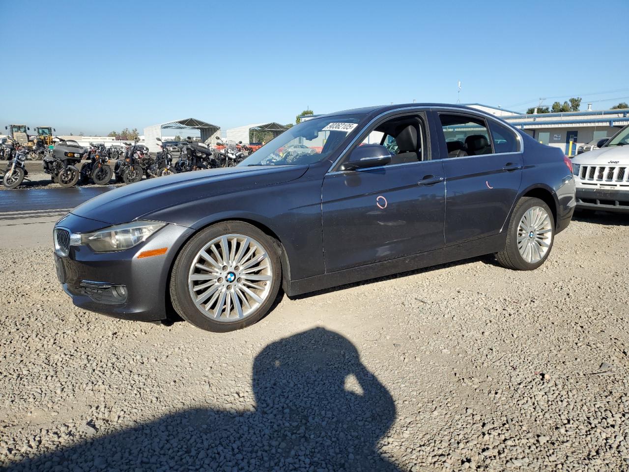 2013 BMW 3 Series 328i, VIN WBA3C1C51DF437409 — Front end