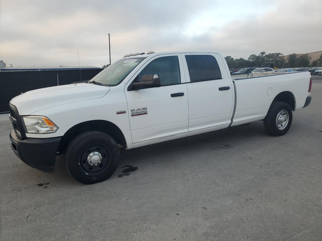2018 Ram 2500 Tradesman, VIN 3C6TR4HT1JG144217 — Minor dents and scratches