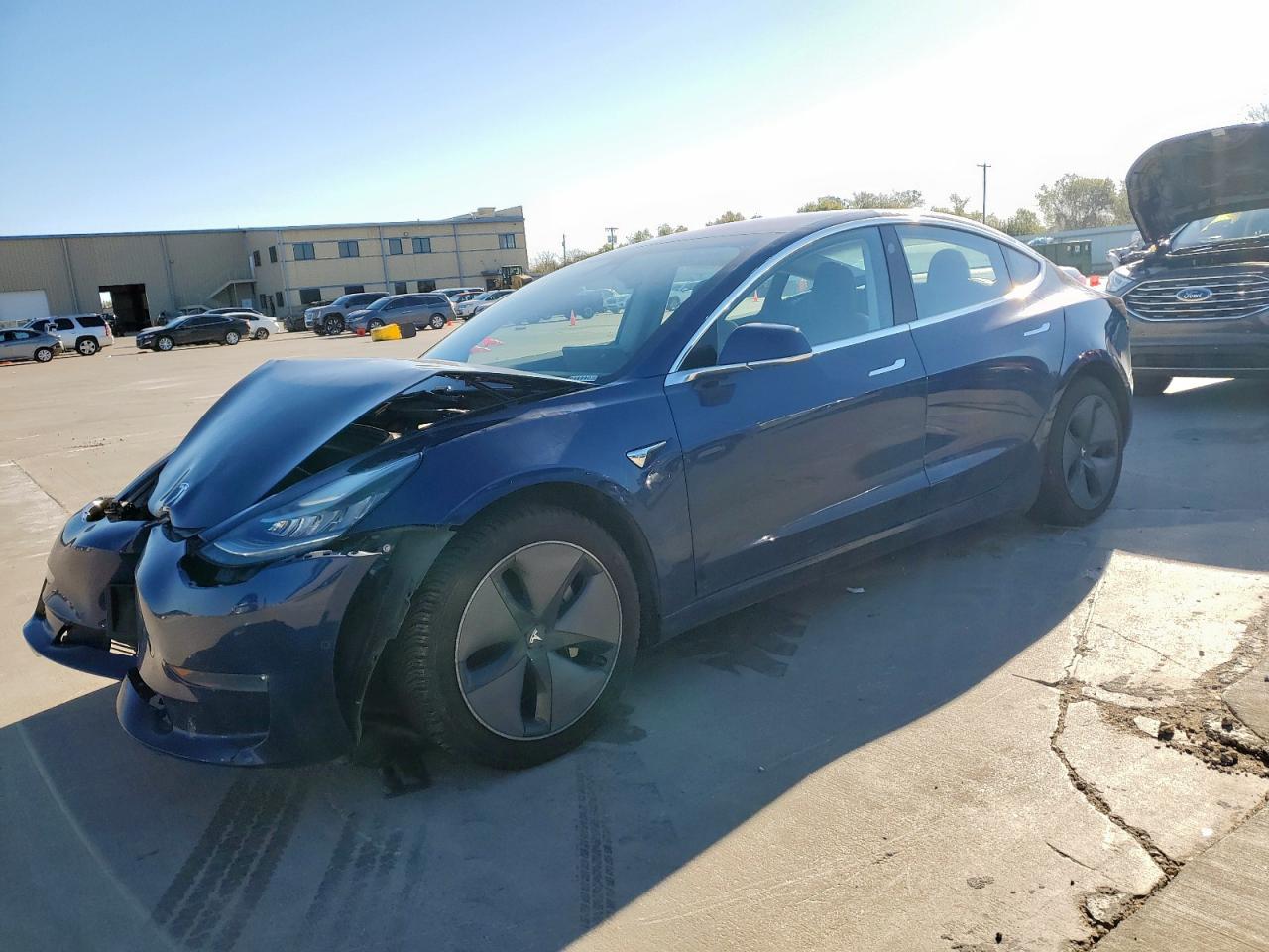 2018 Tesla Model 3 Long Range Battery, VIN 5YJ3E1EAXJF034990 — Front end