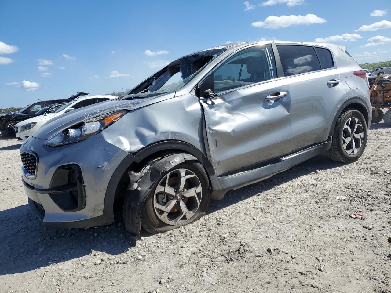 2020 Kia Sportage LX, VIN KNDPM3AC9L7738937 — Front end