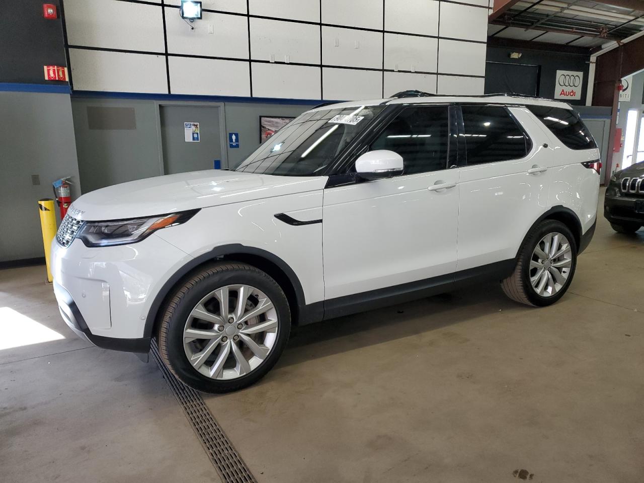 2023 Land Rover Discovery S, VIN SALRJ2EX3P2465577 — Roof