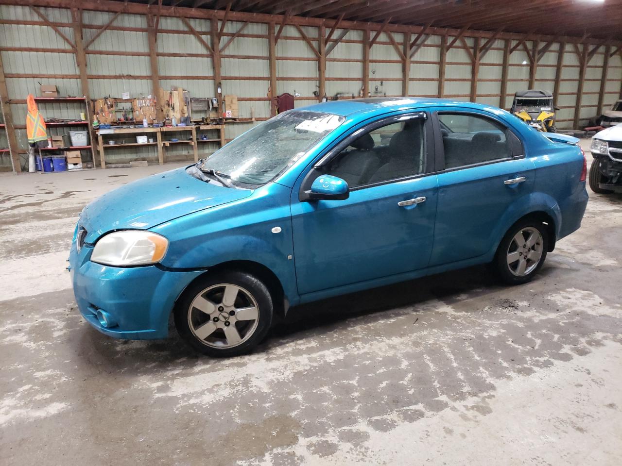 2008 Pontiac Wave, VIN KL2TW55608B256468 — Перед