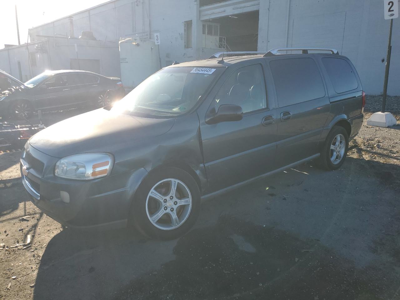 2005 Chevrolet Uplander LT, VIN 1GNDX33LX5D222217 — Front end