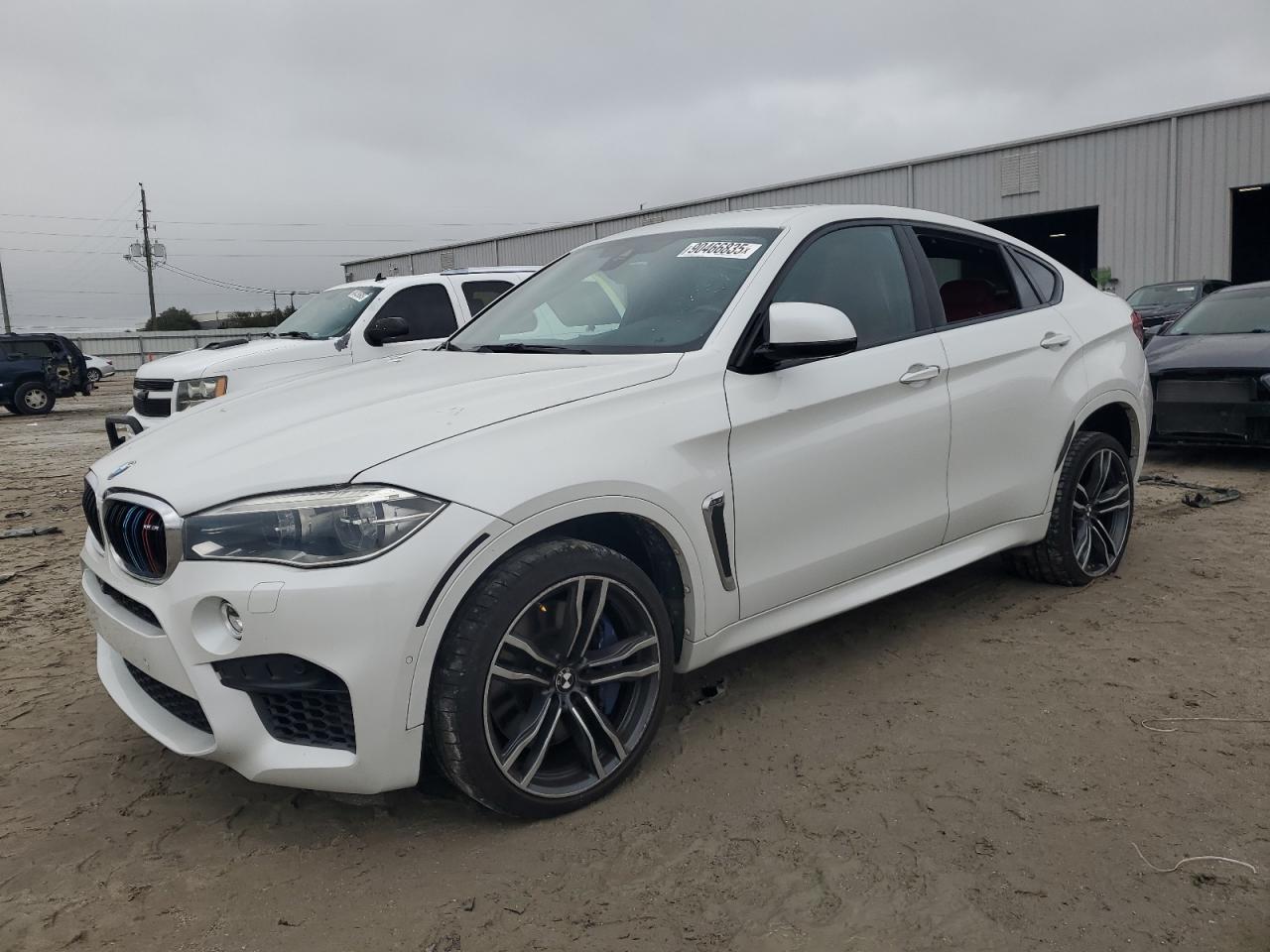 2016 BMW X6 M, VIN 5YMKW8C51G0R43092 — Мелкие вмятины и царапины