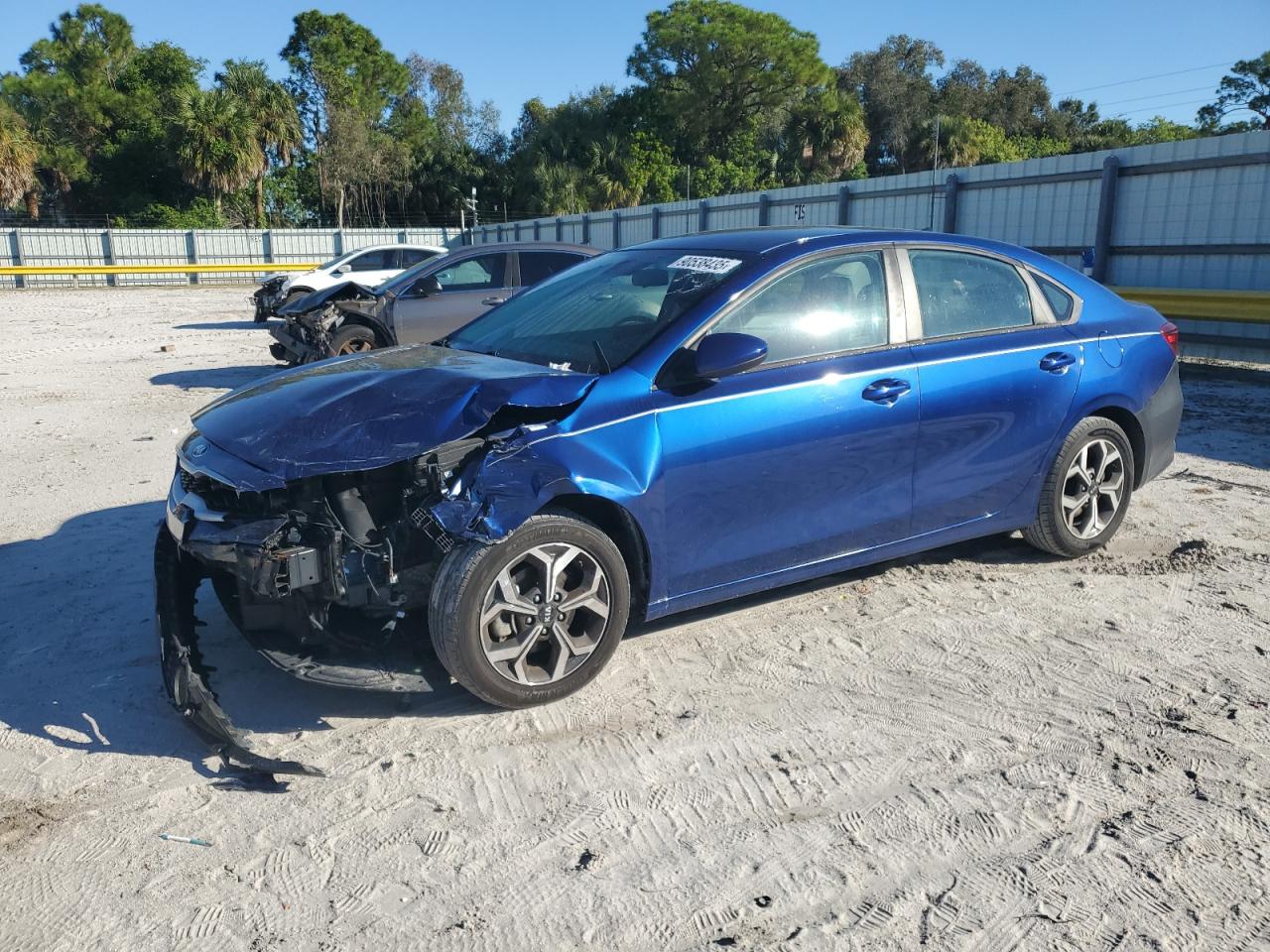 2020 Kia Forte LXS, VIN 3KPF24AD7LE261165 — Frame damage