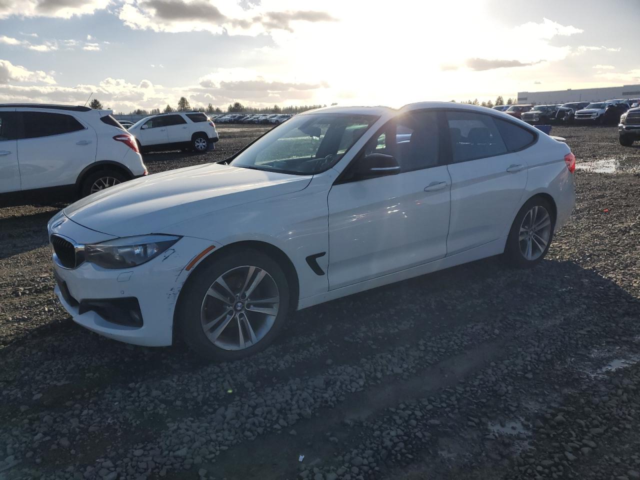 2015 BMW 3 Series 328i Gran Turismo xDrive, VIN WBA3X5C50FD562234 — Front end