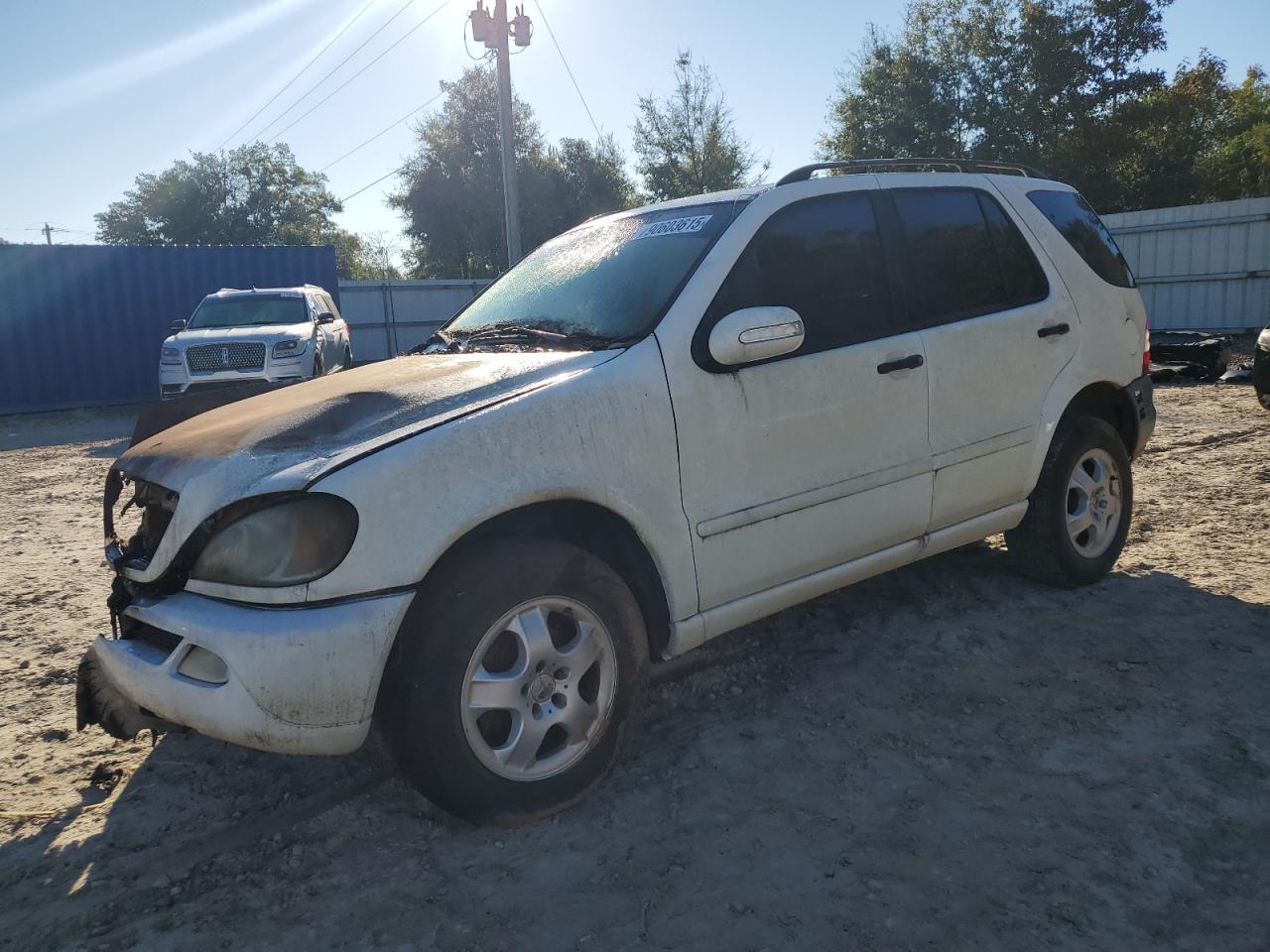 2002 Mercedes-Benz M 320/430/500, VIN 4JGAB54E52A335622 — Engine fire