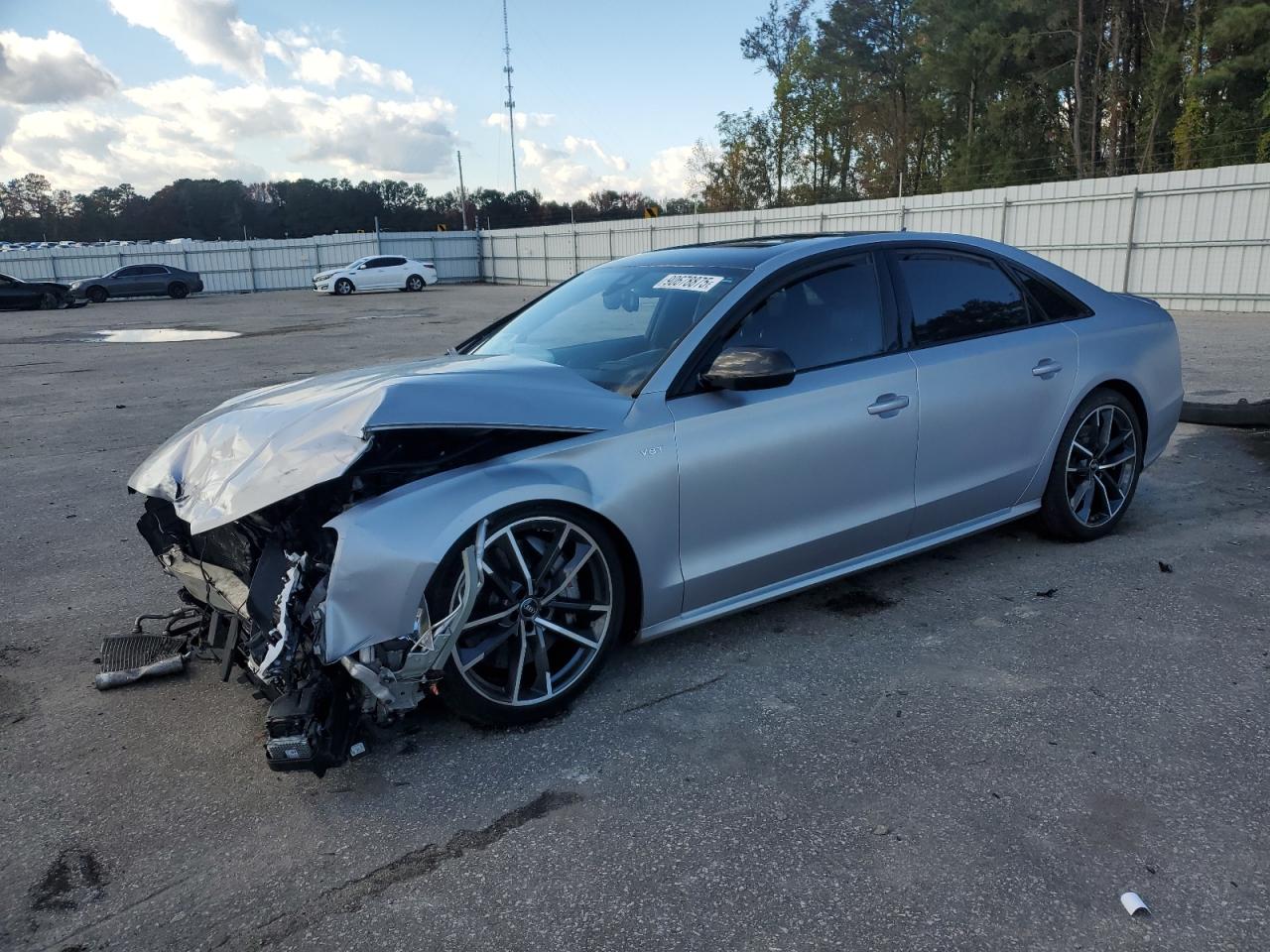 2017 Audi S8, VIN WUAJ5AFD7HN900773 — Front end