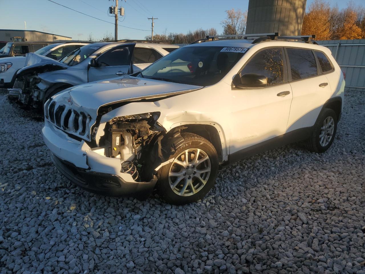 2016 Jeep Cherokee Sport, VIN 1C4PJLAB5GW222151 — Front end