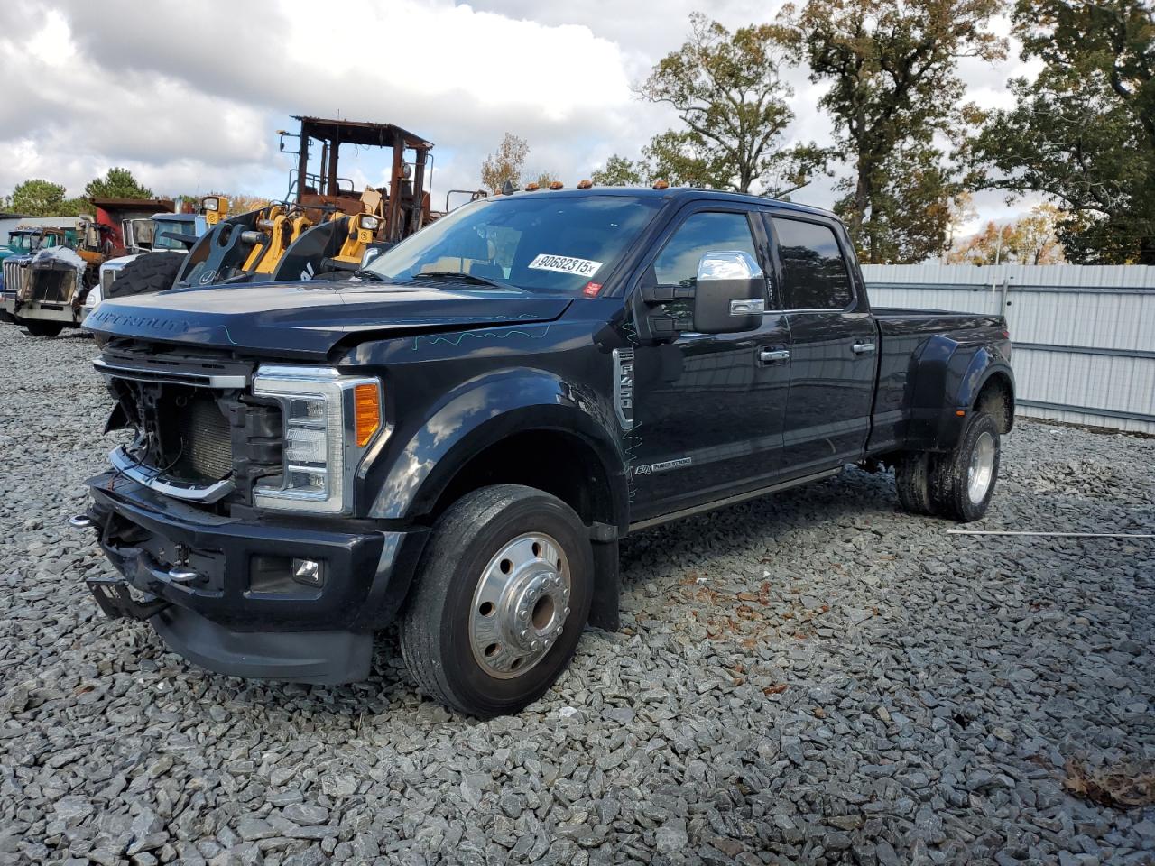 2019 Ford F-450 XL, VIN 1FT8W4DT4KEG63526 — Front end