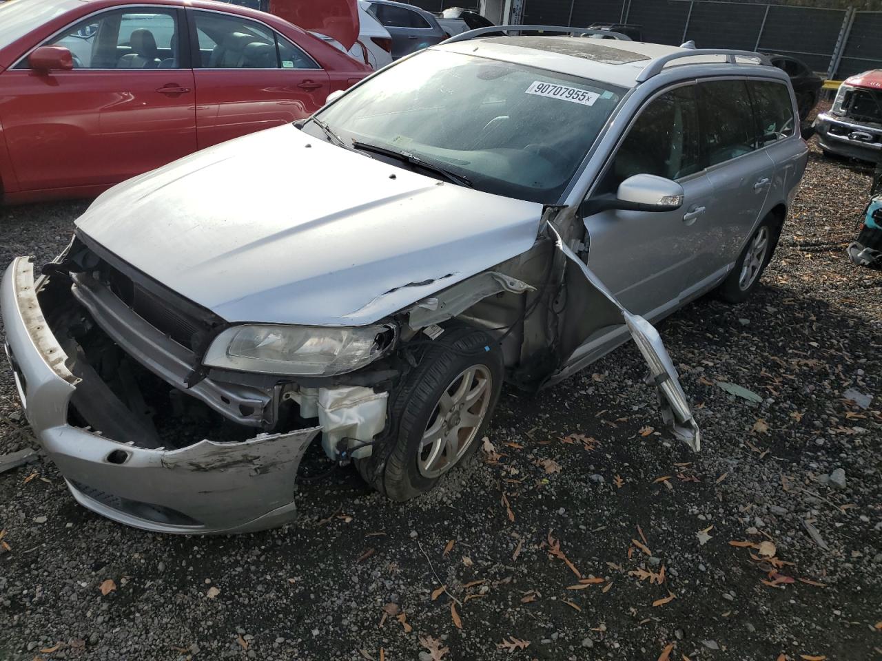 2010 Volvo V70, VIN YV1982BW9A1164169 — Перед