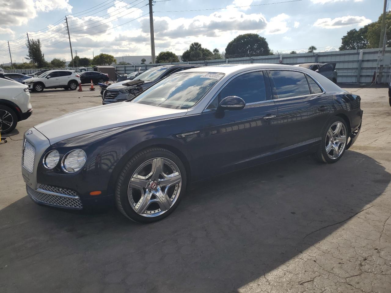 2015 Bentley Flying Spur V8, VIN SCBET9ZAXFC041890 — Rear end