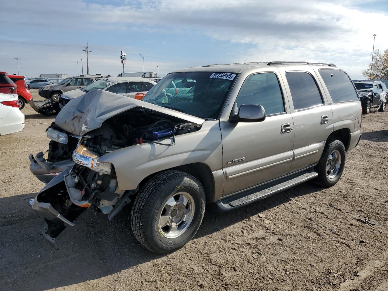 2000 Chevrolet Tahoe LT, VIN 1GNEK13T3YJ199490 — Front end