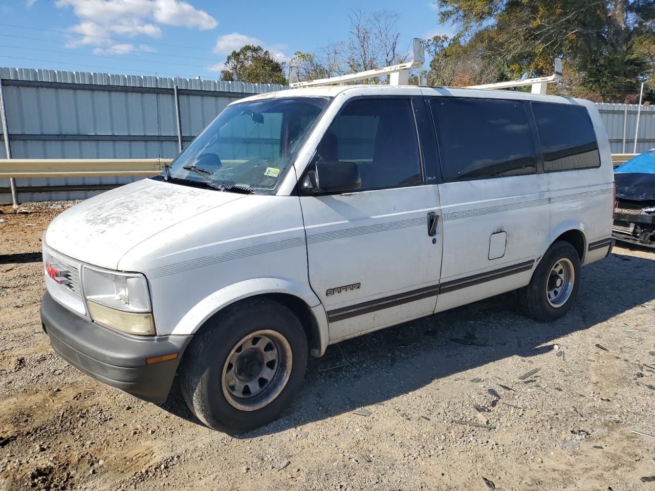 1995 GMC Safari, VIN 1GKDM19W4SB515498 — Front end