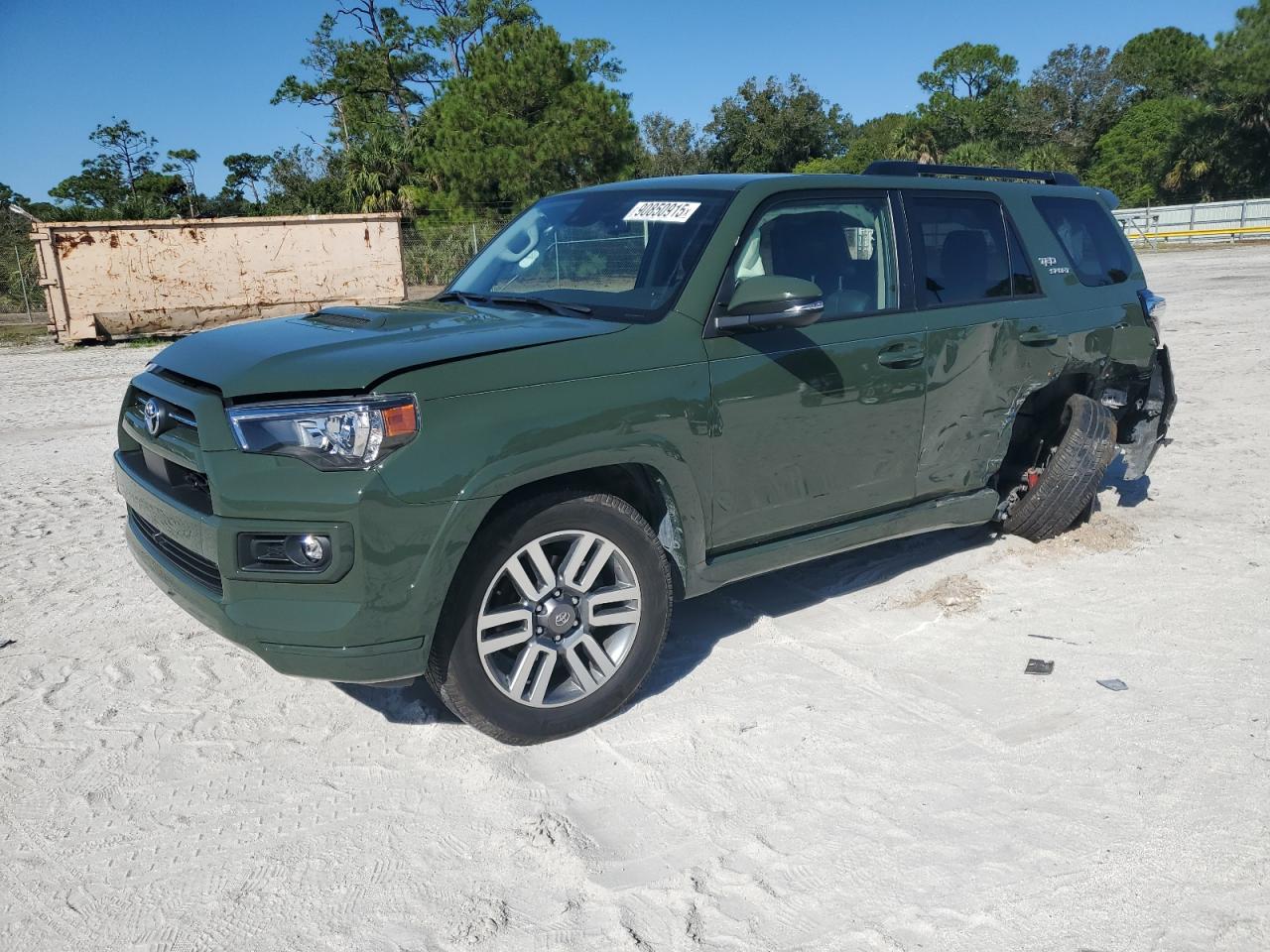 2022 Toyota 4Runner TRD Sport, VIN JTESU5JR4N6005418 — Rear end