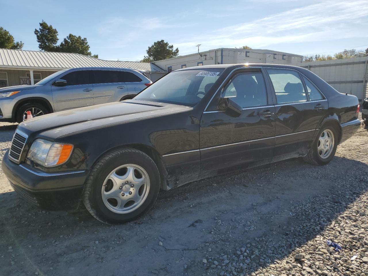 1997 Mercedes-Benz S 320/430/500, VIN WDBGA43G9VA371475 — Side