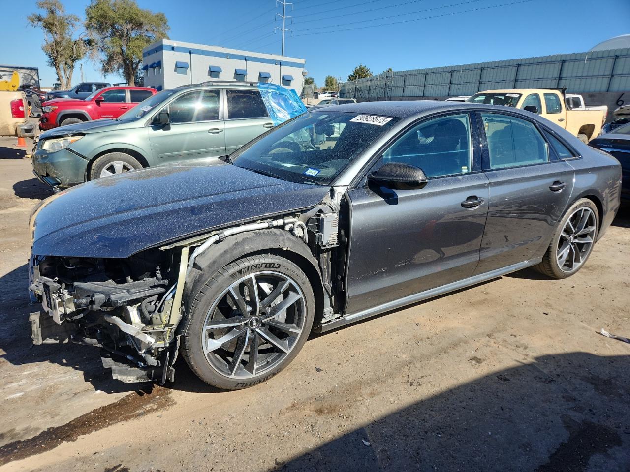 2016 Audi S8 Plus, VIN WUAJ5AFDXGN900412 — Front end