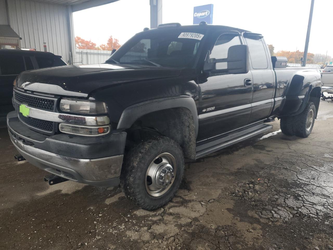 2002 Chevrolet Silverado 3500, VIN 1GCJK39UX2E215056 — Side