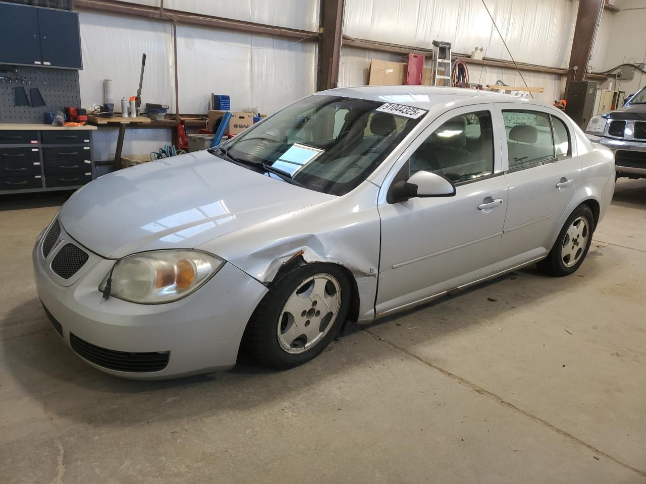 2006 Pontiac G5, VIN 1G2AL55F267856068 — Front end