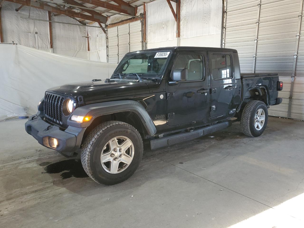 2020 Jeep Gladiator Sport S, VIN 1C6JJTAG1LL108314 — Side