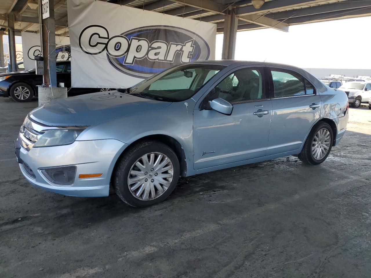 2010 Ford Fusion Hybrid, VIN 3FADP0L32AR284824 — Rear end