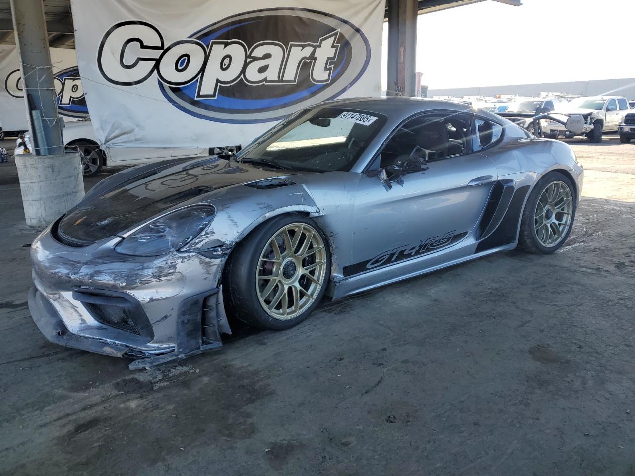 2023 Porsche 718 Cayman GT4 RS, VIN WP0AE2A82PS281240 — Перед