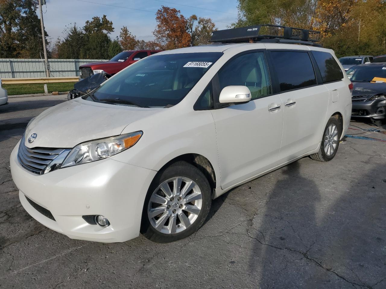 2013 Toyota Sienna XLE, VIN 5TDDK3DC7DS050785 — Фото с аукциона