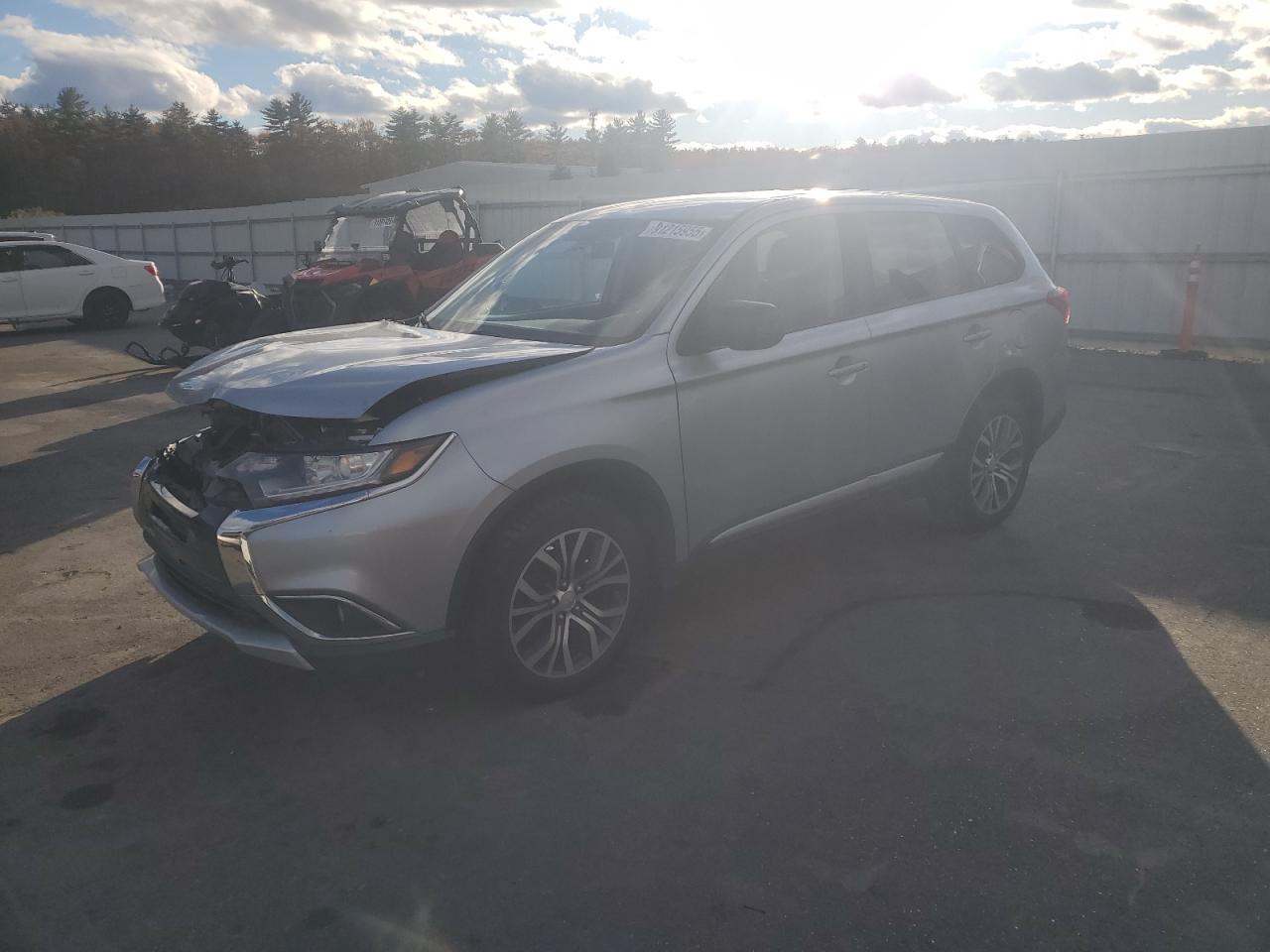 2016 Mitsubishi Outlander SE, VIN JA4AZ3A37GZ061091 — Front end