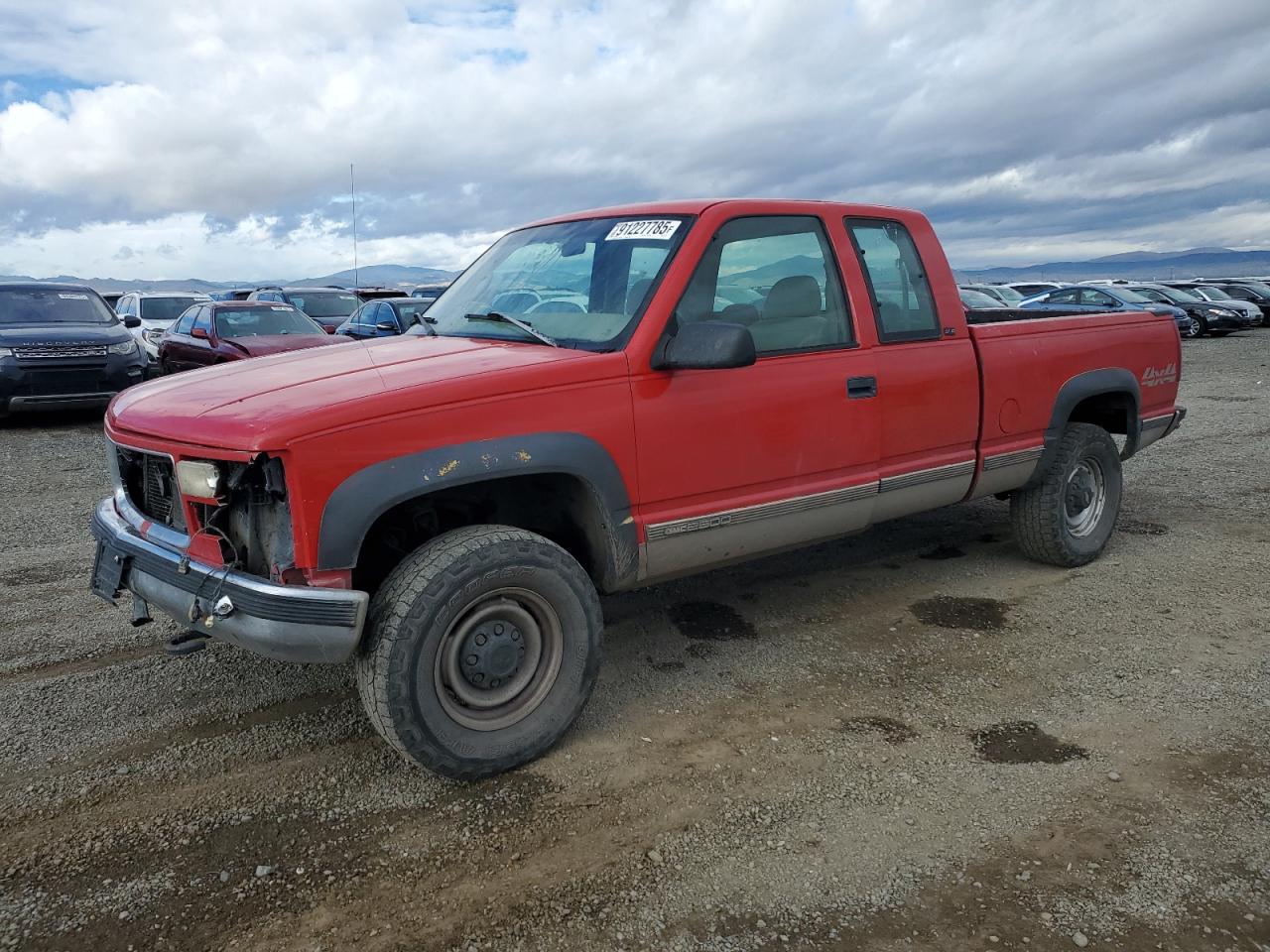 1997 GMC Sierra 2500, VIN 1GTGK29J8VE501177 — Front end