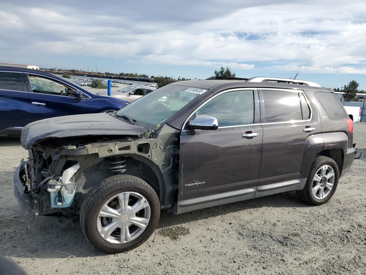 2016 GMC Terrain SLT, VIN 2GKFLUE35G6259522 — Front end