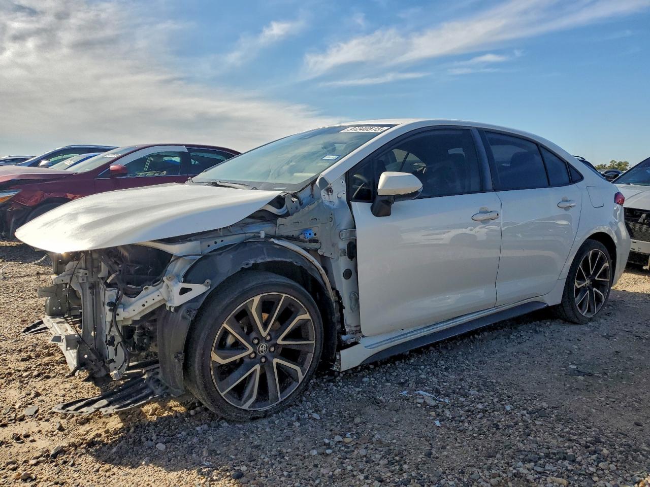2020 Toyota Corolla SE, VIN JTDS4RCE8LJ037868 — Перед