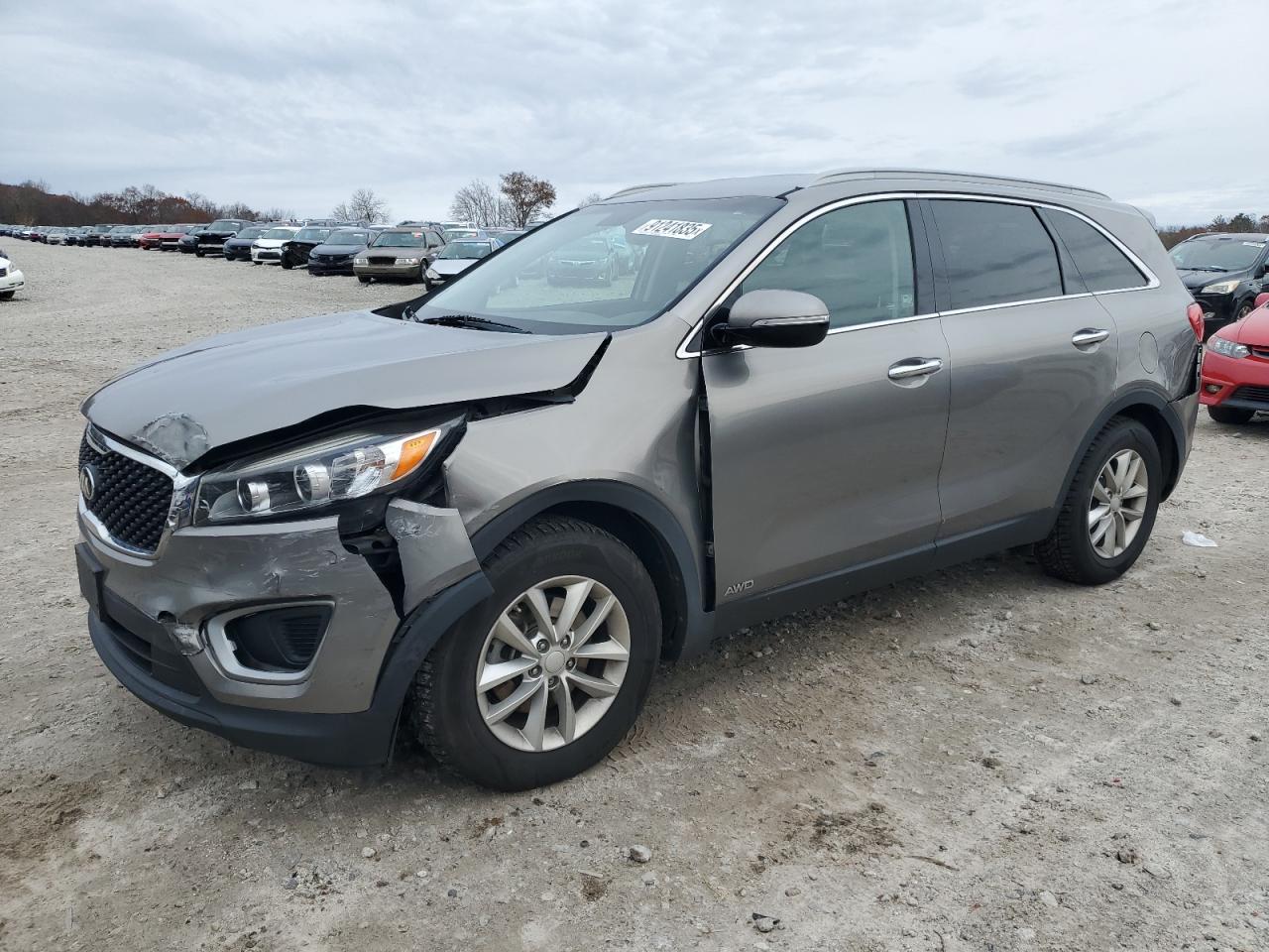 2017 Kia Sorento LX, VIN 5XYPGDA39HG323284 — Front end