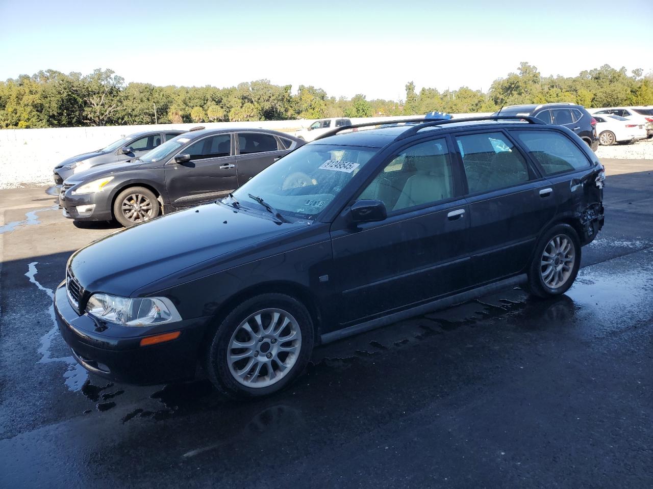 2003 Volvo V40, VIN YV1VW27503F983582 — Зад