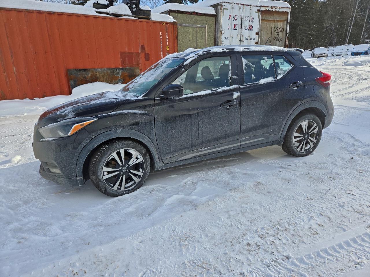 2020 Nissan Kicks SR, VIN 3N1CP5DV0LL517241 — Бок