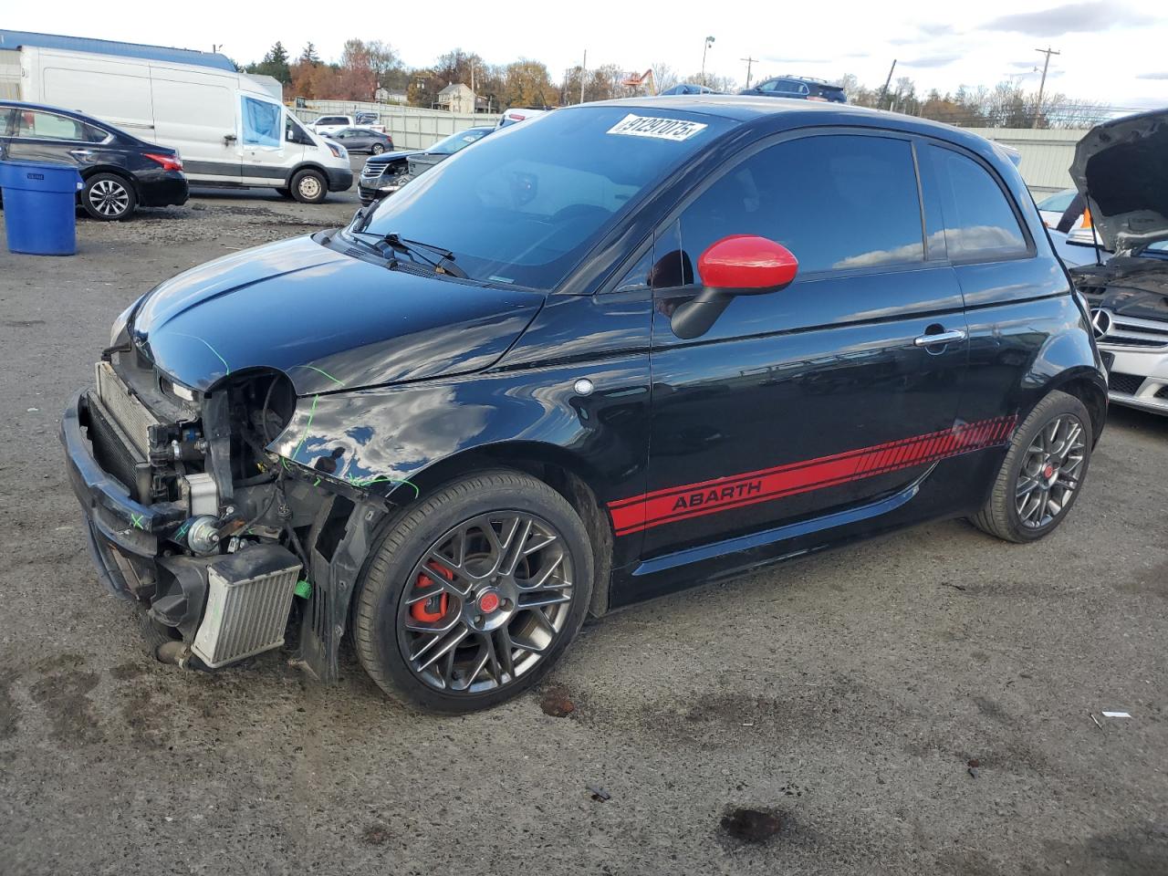 2017 FIAT 500 Abarth, VIN 3C3CFFFH1HT598484 — Front end