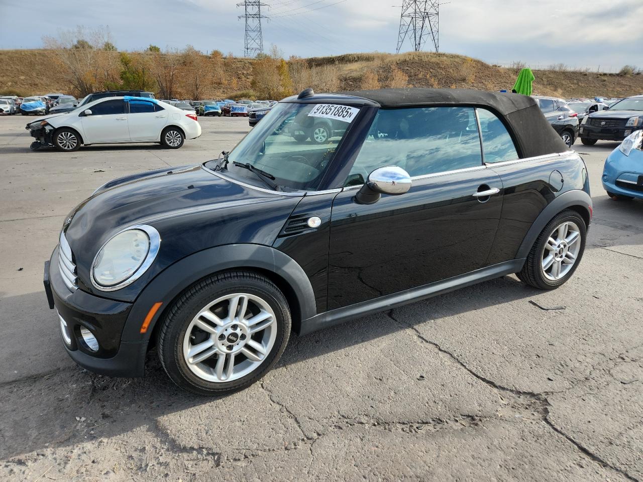 2011 MINI Convertible, VIN WMWZN3C52BTZ89323 — Minor dents and scratches