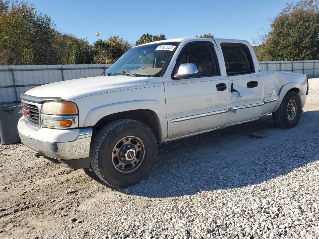 2001 GMC Sierra 1500HD SLE, VIN 1GTGC13U91F205020 — Hail