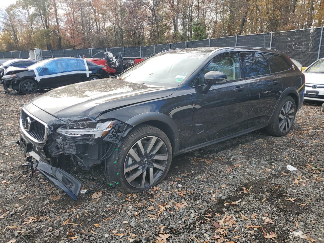 2026 Volvo V90 Ultra, VIN YV4062NL1T1205948 — Перед