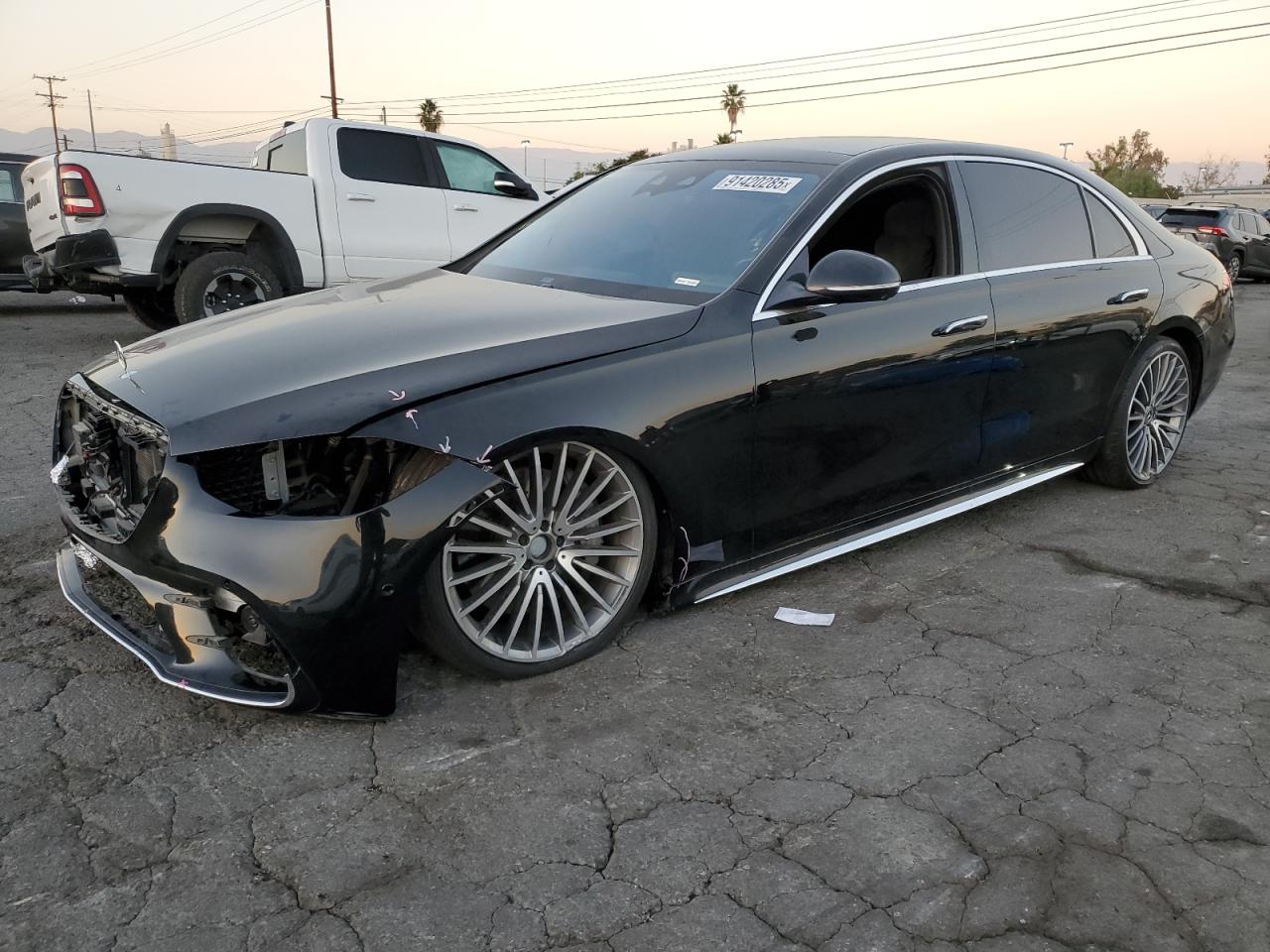 2023 Mercedes-Benz S 500, VIN W1K6G6DB8PA182433 — Front end