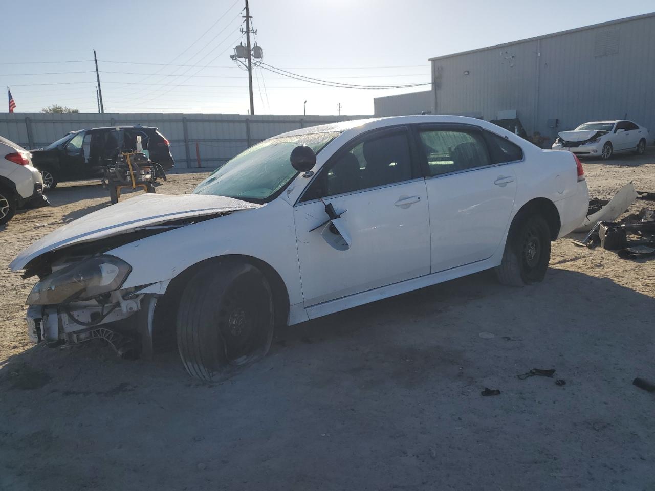 2015 Chevrolet Impala Police Police, VIN 2G1WD5E30F1158472 — Front end