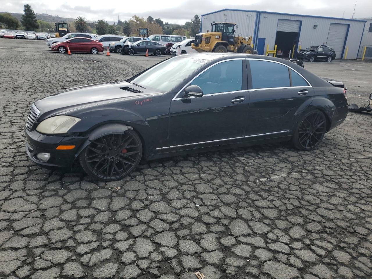 2008 Mercedes-Benz S 550, VIN WDDNG71X68A193627 — Side
